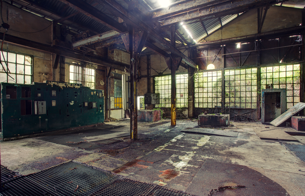 Red Turbines, Usine Verre Vert & Blue Control Room